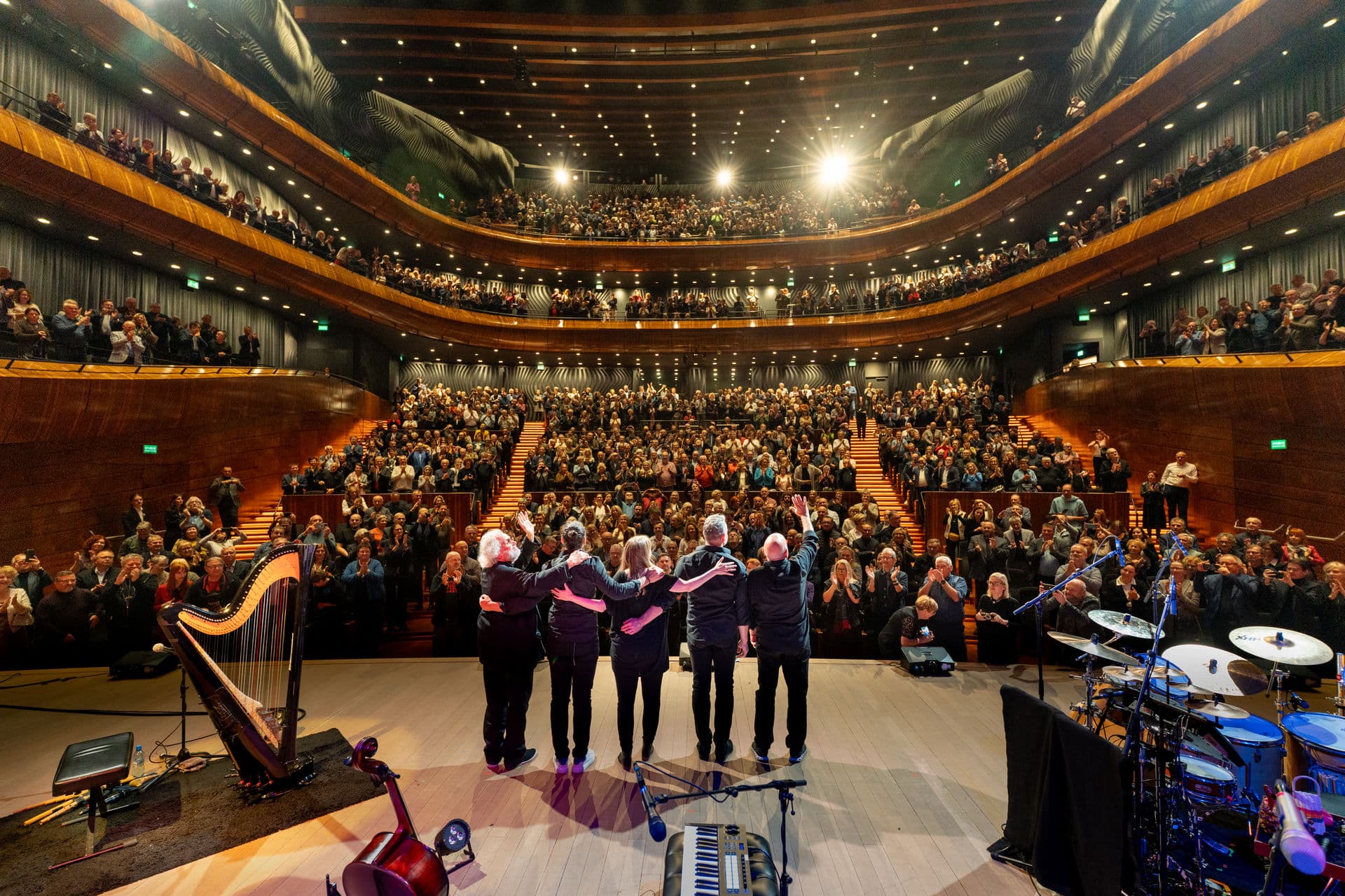 Andreas Vollenweider and Friends concert